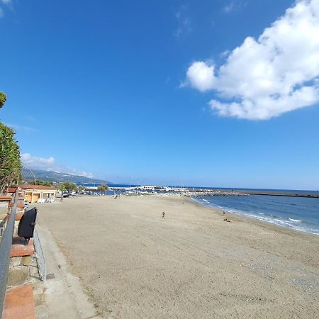 Villa Martina Mare Казаль-Веліно Екстер'єр фото